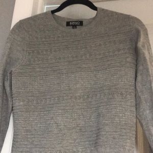 3/4 sleeve light gray sweater